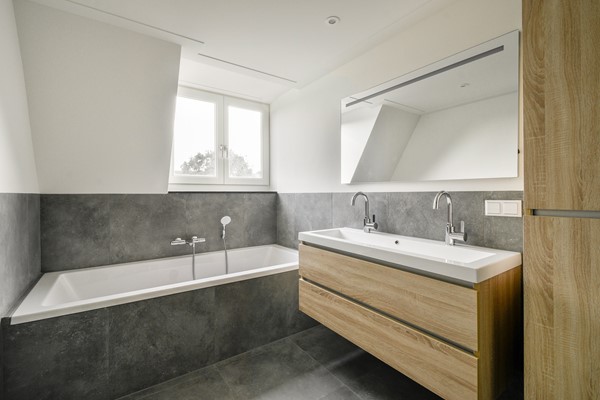Medium property photo - Churchill-laan 187-4, 1078 DZ Amsterdam